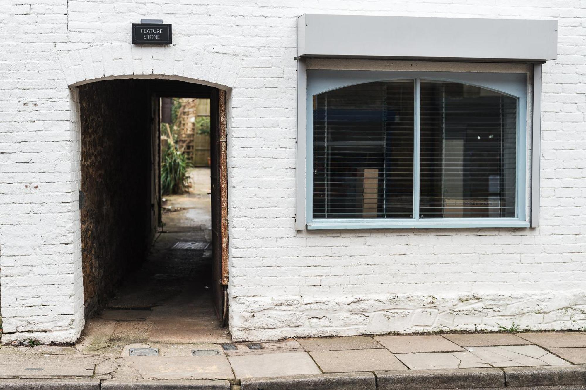 Feature Stone, Stunning Apartment, 2 X King Beds And Single, Sleeps 5 Castle Cary Buitenkant foto