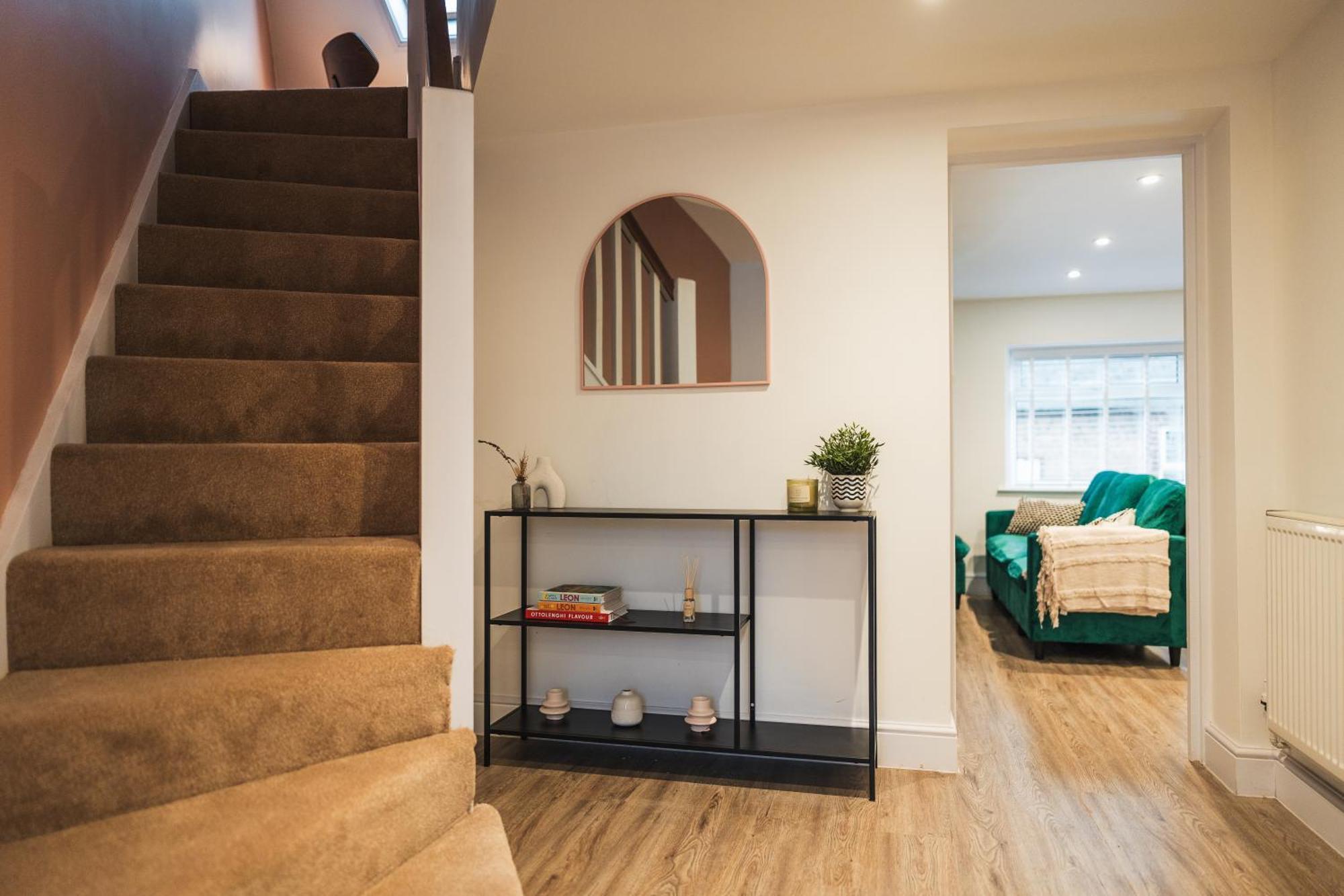Feature Stone, Stunning Apartment, 2 X King Beds And Single, Sleeps 5 Castle Cary Buitenkant foto